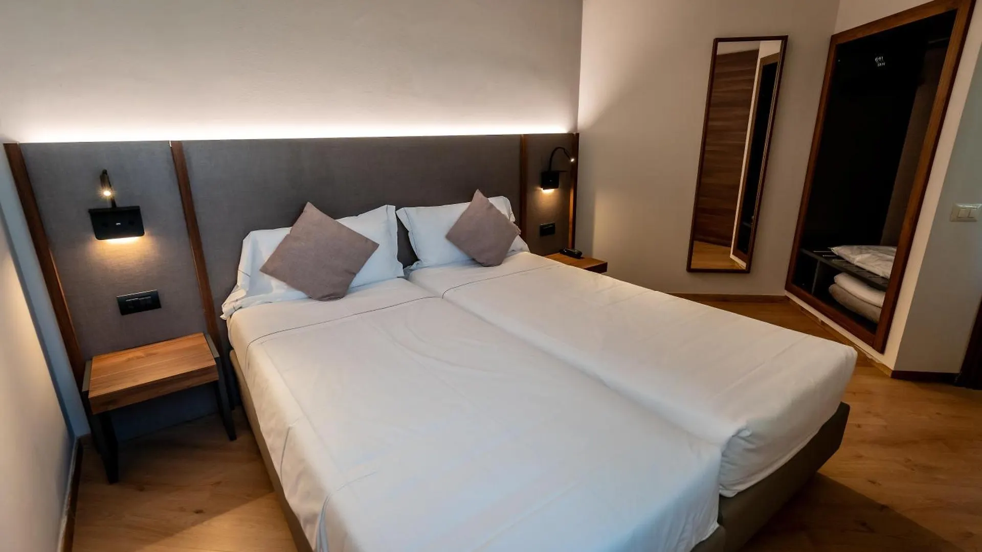 Residence Porta Al Prato Firenze 4*,