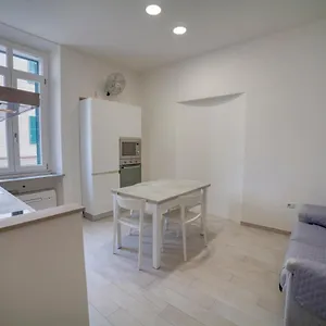 https://al-mercat-apartment.in-sardinia.net
