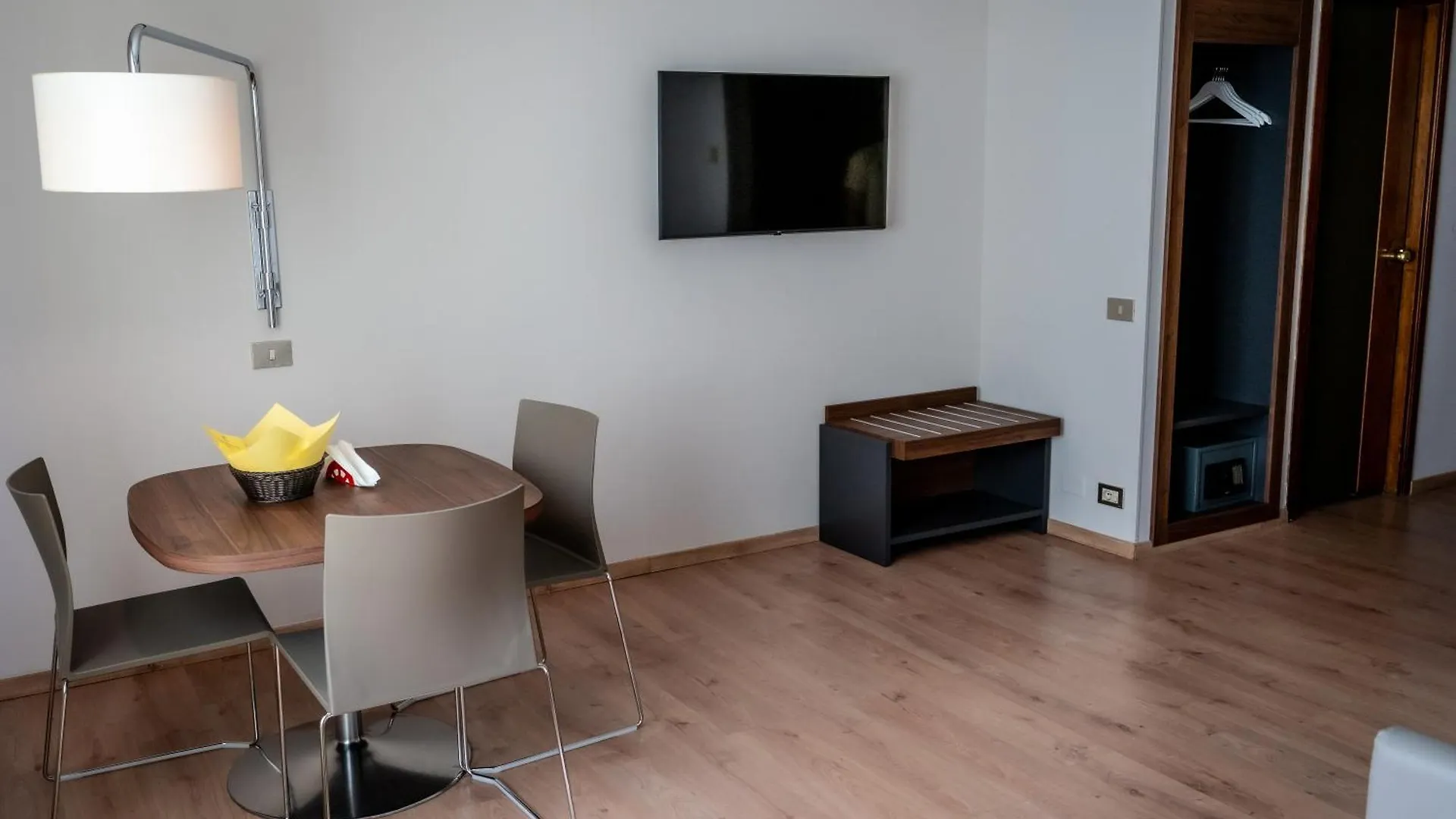 **** Aparthotel Residence Porta Al Prato Florence Italy