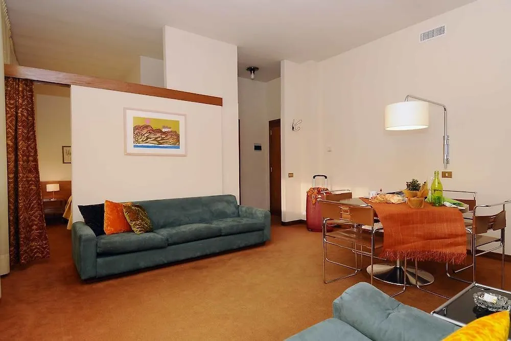 Residence Porta Al Prato Firenze 4*,