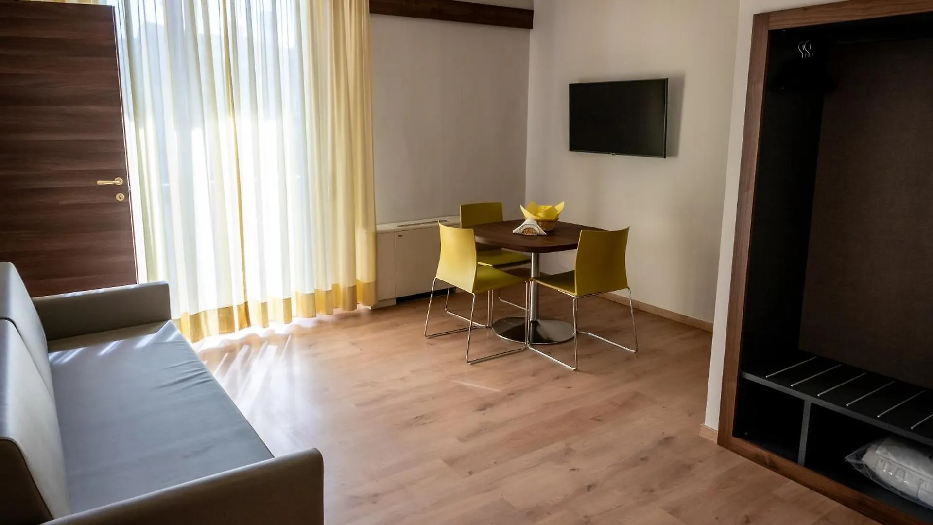 Residence Porta Al Prato Floransa